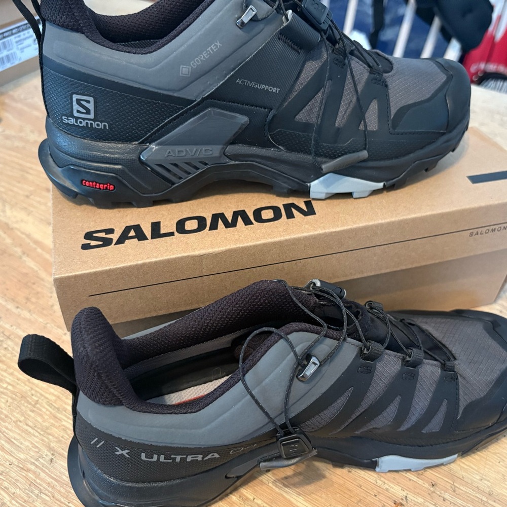 BNIB Salomon x ultra 4 GTX unisex shoes in magnet black. Women’s size 8